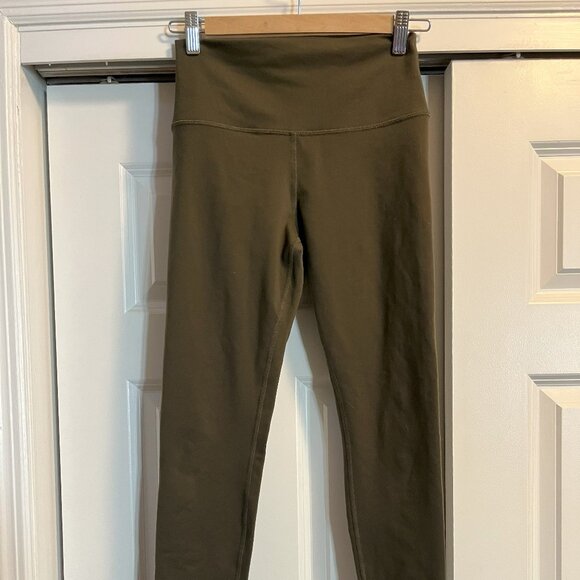 ALO Yoga Dark Gray Leggings - Picture 2 of 5